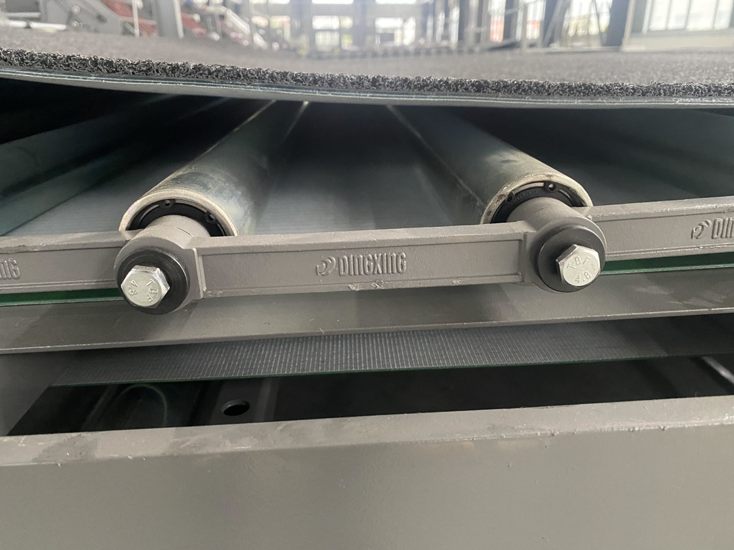 120-600gsm শীর্ষ শীট অটো ফ্লুট ল্যামিনেটর ঢেউতোলা ল্যামিনেটর মেশিন সিই