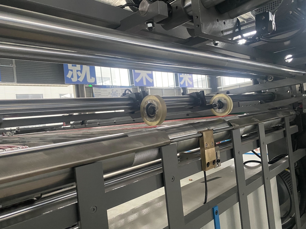 120-600gsm শীর্ষ শীট অটো ফ্লুট ল্যামিনেটর ঢেউতোলা ল্যামিনেটর মেশিন সিই