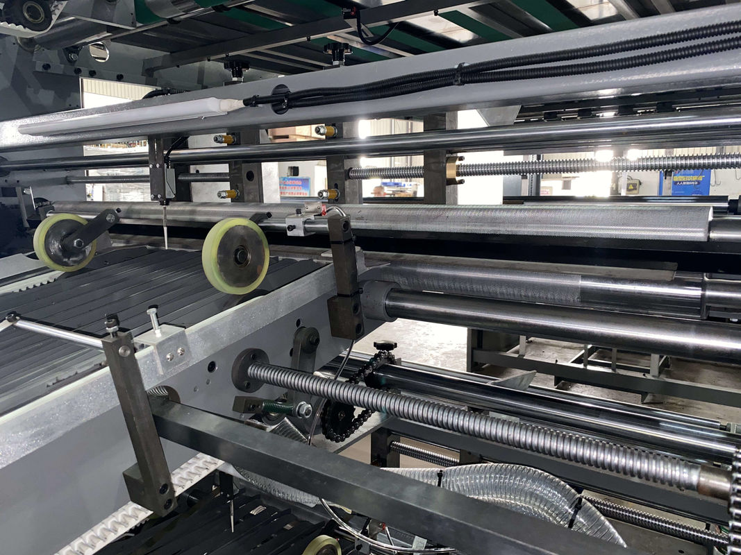 450*450mm ডাবল ওয়াল 5 প্লাই ফ্লুট ল্যামিনেটর ঢেউতোলা লেমিনেটিং মেশিন