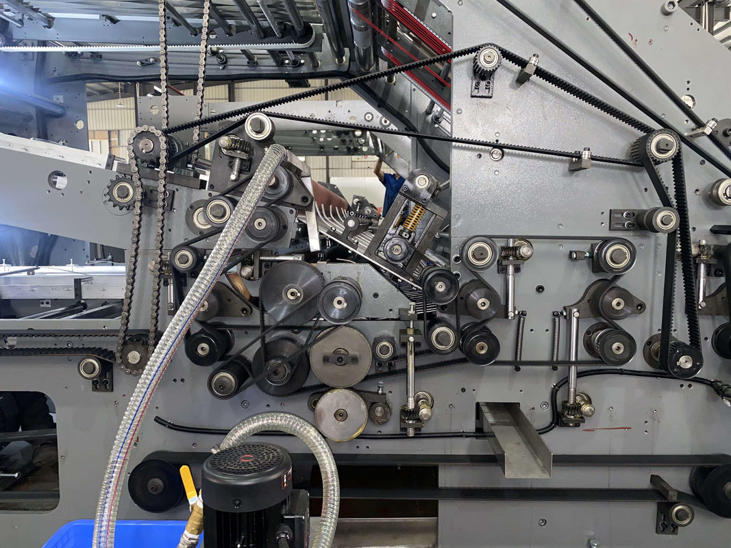 450*450mm ডাবল ওয়াল 5 প্লাই ফ্লুট ল্যামিনেটর ঢেউতোলা লেমিনেটিং মেশিন