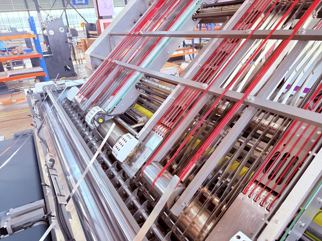 রিমোট সিস্টেম অপশনাল ফ্লুট বন্ডিং মেশিন স্বয়ংক্রিয় ফ্লুট ল্যামিনেটর যা গর্ভাস বোর্ড সমাবেশের জন্য স্বয়ংক্রিয় নিয়ন্ত্রণ সরবরাহ করে